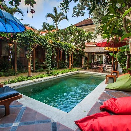 Bening Hut And Spa Seminyak Eksteriør bilde