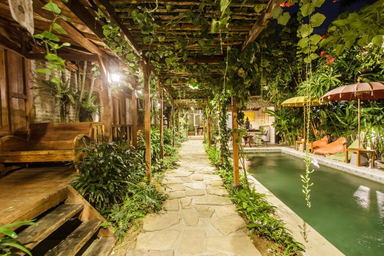 Bening Hut And Spa Seminyak Eksteriør bilde