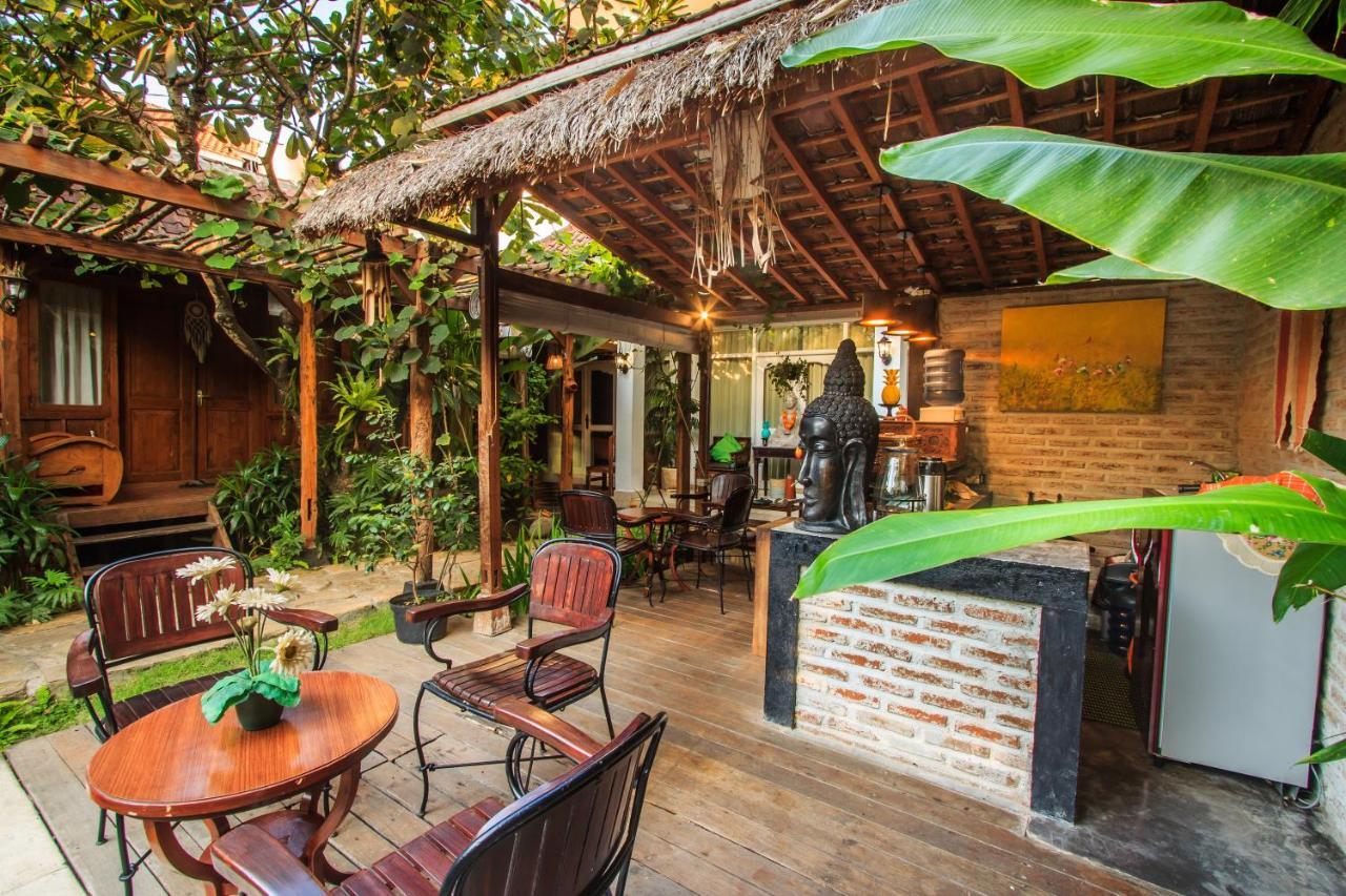 Bening Hut And Spa Seminyak Eksteriør bilde