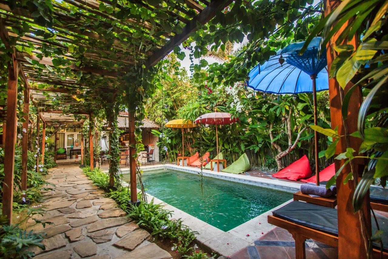 Bening Hut And Spa Seminyak Eksteriør bilde